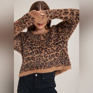 Bella Dahl Leopard Medium Print Fuzzy Sweater Soft